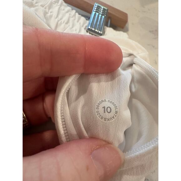 Lululemon Track That Mid Rise Shorts Size 10 - Picture 4 of 4